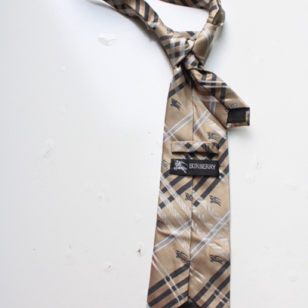 Burberry logo silk tie - Picture 2 of 8